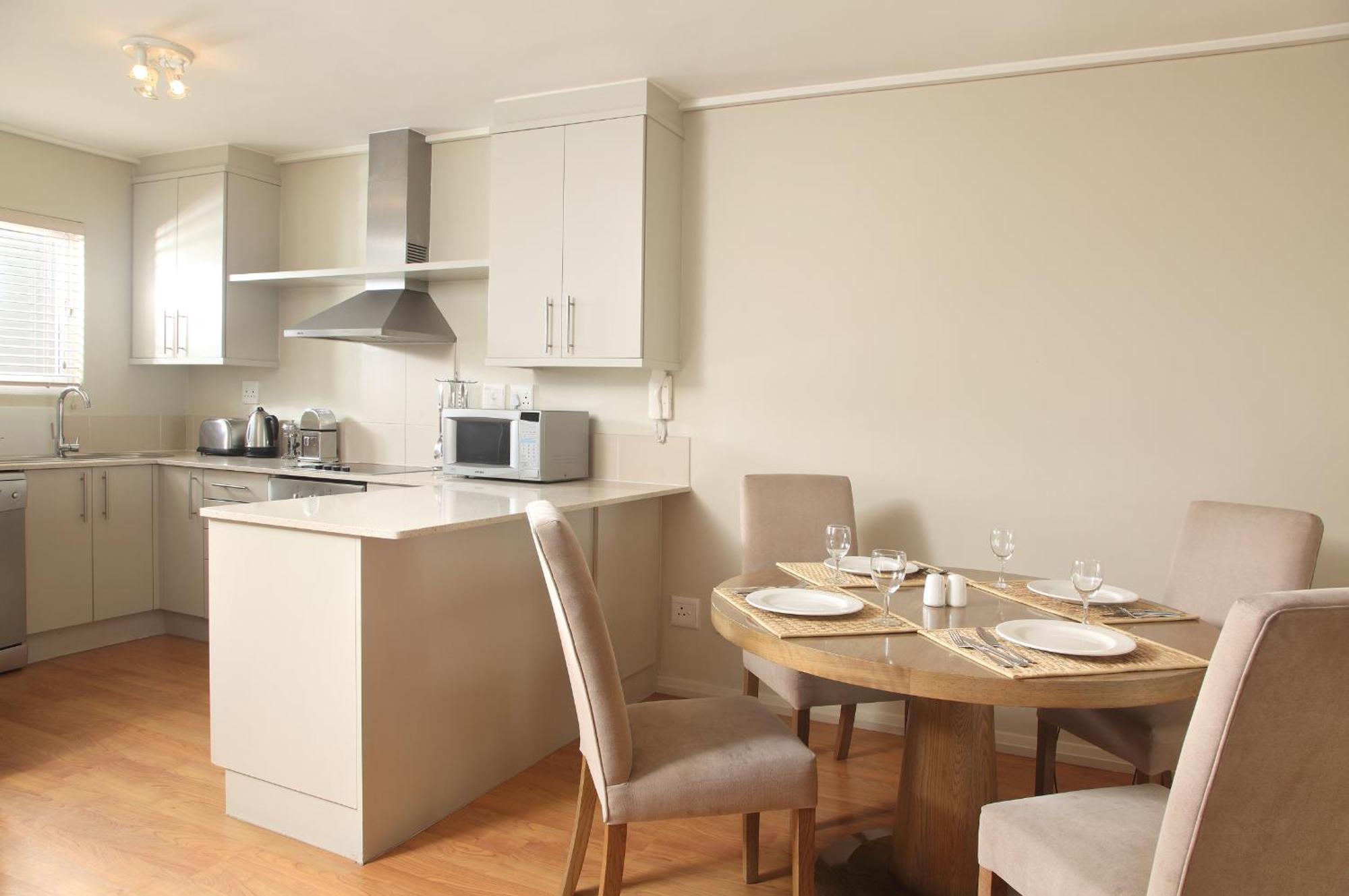 ลากูน บีช โฮเต็ล อพาร์ตเมนต์ Aparthotel เคปทาวน์ ภายนอก รูปภาพ