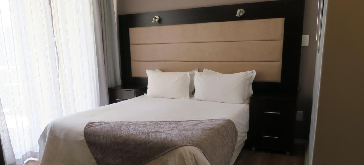 ลากูน บีช โฮเต็ล อพาร์ตเมนต์ Aparthotel เคปทาวน์ ภายนอก รูปภาพ