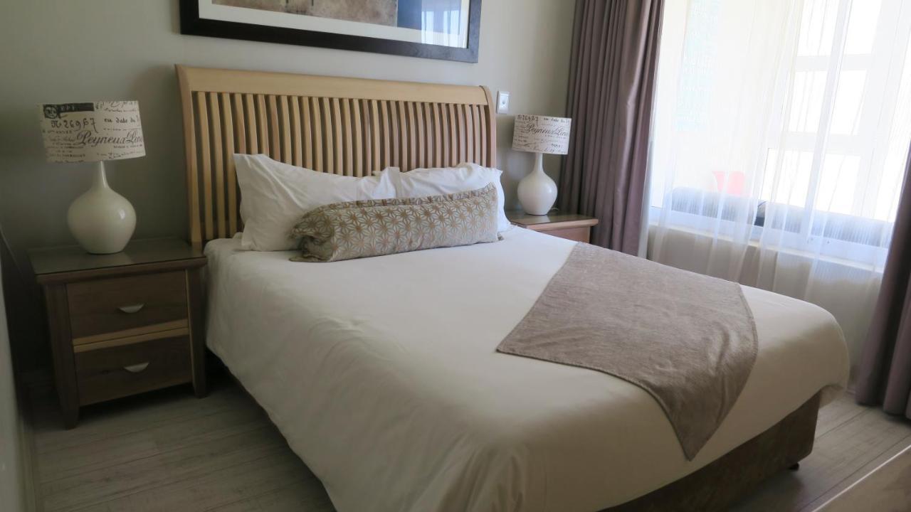 ลากูน บีช โฮเต็ล อพาร์ตเมนต์ Aparthotel เคปทาวน์ ภายนอก รูปภาพ