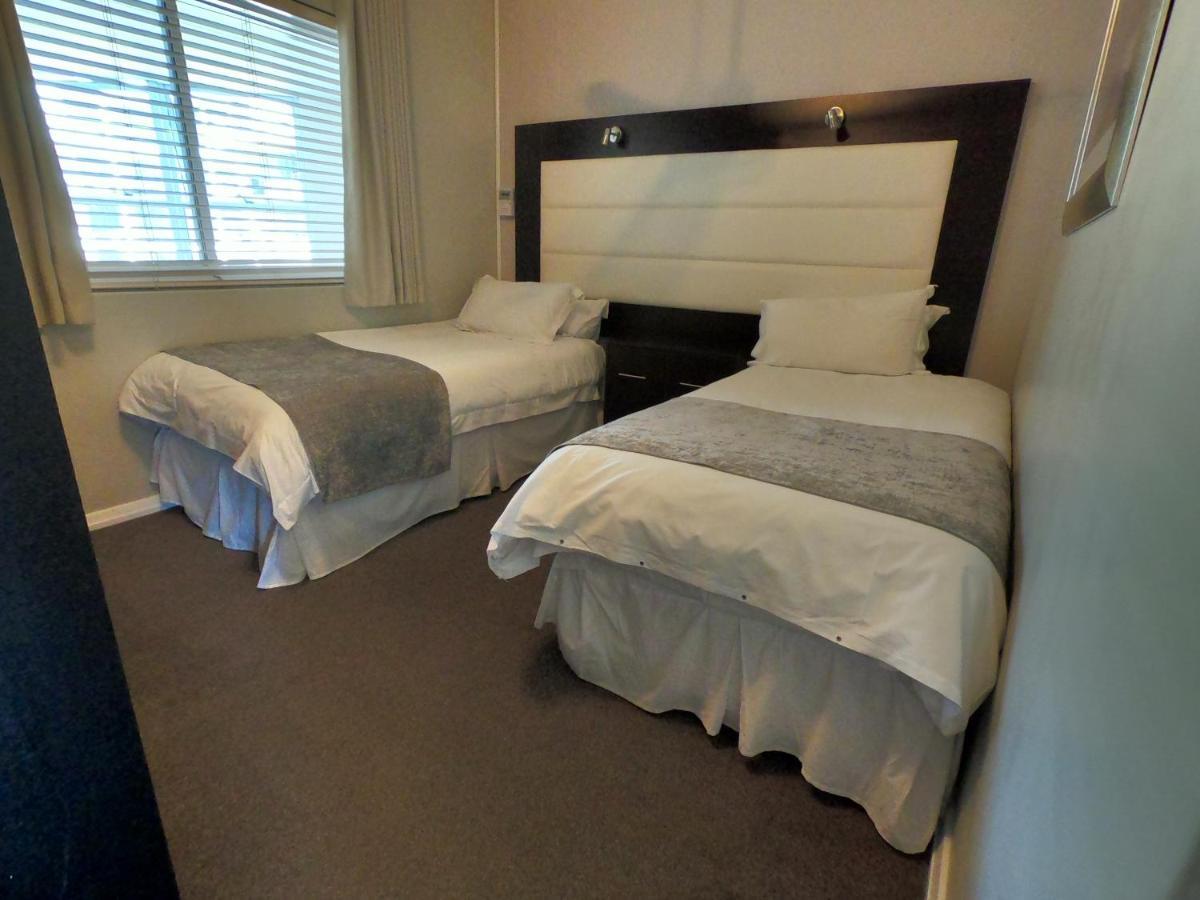 ลากูน บีช โฮเต็ล อพาร์ตเมนต์ Aparthotel เคปทาวน์ ภายนอก รูปภาพ